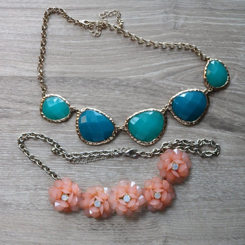 Set of 2 Statement Necklacs